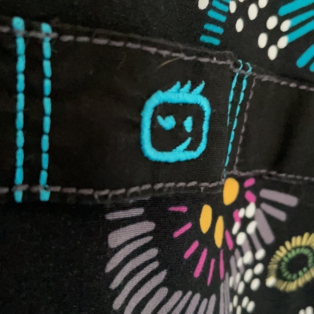 Scrub Uniform Top - Picture 3 of 11